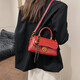 2025 Frühlings- und Sommer PU Retro kleine quadratische Beutel modische einfache Tasche Quadratschlosse kleine Tasche rot