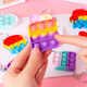 Fingerpressung Blase Le Unificing spielen Kinderspielzeug kleiner Druckreduzierungen Regenbogenschlüsselkettenanhänger Regenbogen Drücken Keychain [5 Pakete]