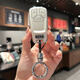 Fertig anwendbarer Audischlüsselabdeckung 22/23 Neues A4L/Q5L/A5/Q7/TT -Autokettenabdeckung für Männer und Frauen Audi -D -Stil Fashion Grey Car Logo + Armband