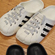 Adidas Adilette Clog White Hole Sports und lässige Hausschuhe JH9849 JH9848 Black 42 Support Identification