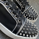 Kuqihao europäische Brettschuhe lässig Schnürfalte Nietschuh neuer rot-solcher Männerschuhe cl trendy modische Schuhe vielseitig 9913 Schwarz 42