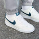 Nike Men's Chaussures 2025 Été Nouvelle version simple Air Force One Court Sports Chaussures Couleur de blé Contrôle HQ4867-101 Sail blanc / Ortel Deep Sea Blue 45