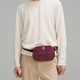 lululemon Everywhere 1L zipper opening and closing polyester polyester fiber waist bag regular couples with same style wine red