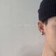 Titanium steel ear clips for men without piercing, hip-hop niche cold style fake earrings, earrings, single ear jewelry for female couples, black and silver, one ear clip each, titanium steel