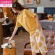 Pyjamas d'été modal pour femmes Pantalons courts à manches courts-manches combinées mignons de dessins de dessins printemps et d'été dames lâches et confortables vêtements de maison de maison pantalon recadré à manches courtes-679 m recommandée 80-100jin [Jin est égal à 0,5 kg]