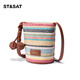 Sábado Bolsa para mujeres 2025 Nuevo Bolso de cubo de arco irbow Bolso Dopamine Bolso de teléfono móvil Fashion One-Hohor Crossbody Straw Bague
