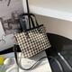 Bolsa de axila a cuadros de gran capacidad Nicho de moda y versátil Moda One-Ho-Ho-Ho-Hohor Crossbody Tote Bag Outumn and Winter Crossbody Color de color caqui