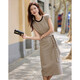 DME (DME) [Hautwolke Sauerstoff Baumwolle] Sommerkontrastierende Farbe Runde Nackenseite Taille Abdeckung Hülle gestreiftes gestricktes Damenkleid Aprikose s