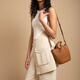 Rabeanco [TV-Serie] Rabeanco/Juliana Vierblätter Klee Eimerbeutel kleiner Frauen Lebensmittelkorb Crossbody Bag Milch Sandfarbe [s]