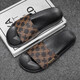 Slippers à la mode pour hommes en été 2025 Nouveaux adolescents Sports de plage et tabouret décontracté et tongs à semelles épaisses Brown 41