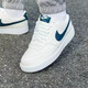 Nike Men's Chaussures 2025 Été Nouvelle version simple Air Force One Court Sports Chaussures Couleur de blé Contrôle HQ4867-101 Sail blanc / Ortel Deep Sea Blue 45