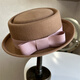 Woodpecker (TUCANO) fashionable camel curly top hat for women, autumn and winter French wool felt hat with bow, elegant flat-top woolen hat for ladies, burgundy light pink high-density fine cotton bow, high weight curly wool concave top hat, adjustable (56-58cm)