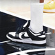 Nike Nike Dunk Low Black and White Panda Men and Women Low Top Casual Board Chaussures DD- Véritable Panda noir et blanc Femmes DD1503-101 35.5