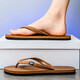 Slippers Men's Summer 2025 Nuevo moderno de moda informal sin deslizamiento Flip resistentes a la ropa en el exterior con sandalias de playa de suela gruesa Khaki 43