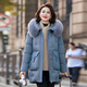 Yaya (YAYA) mother's fashionable and noble winter mid-length down jacket for middle-aged women, middle-aged and elderly fashionable fur collar jacket