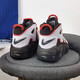 Nike (Nike) Zapatos para mujeres 2025 Summer NUEVO AIR MÁS UPTempo Pippen Shock-Showbing Basketball Zapatos deportivos para niños grandes y zapatos casuales DH9719-200 Negro, blanco y rojo 37.5