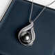 Platinum gray pearl pendant necklace niche light luxury French clavicle chain Tahiti gray trend Princess Windsor Z