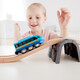 Hape Electric Locomotive Toys Kinderstrecke Zug 1-3-6 Jahre alte Jungen und Mädchen Urlaubsgeschenk Bluetooth Fernbedienung Elektrischer Zug E3726
