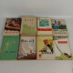 Libros antiguos, libros de segunda mano, promoción de temas rojos, libros antiguos, revistas, decoración de la sala de estudio, adornos de artículos antiguos, 678, cientos de bandera roja soltera