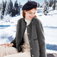 Betu femmes automne et hiver nouveau manteau court ins style patchwork design manteau de fourrure respectueux de l'environnement pour les femmes 2310T65 gris foncé M