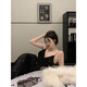 Hiver Black Shiny Suspenten Robe avec femme de style féminin Sexy Temperament Design Backless Niche Robe Black [Version 3888] S