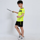 Kurztrocknende Kinderbadminton-Anzüge für Jungen und Mädchen kurzärmelige Sommer-Grund- und Sekundarschüler Tisch Tennis Uniformen Training Uniformen Team Sportswear-Wettbewerb Team Uniformen Running Clothes Shorts Group Drucken Kinderkleidung 3880 Fluoreszenzgrün (gleiche Stil für Männer und Frauen) XL-Code XL Code