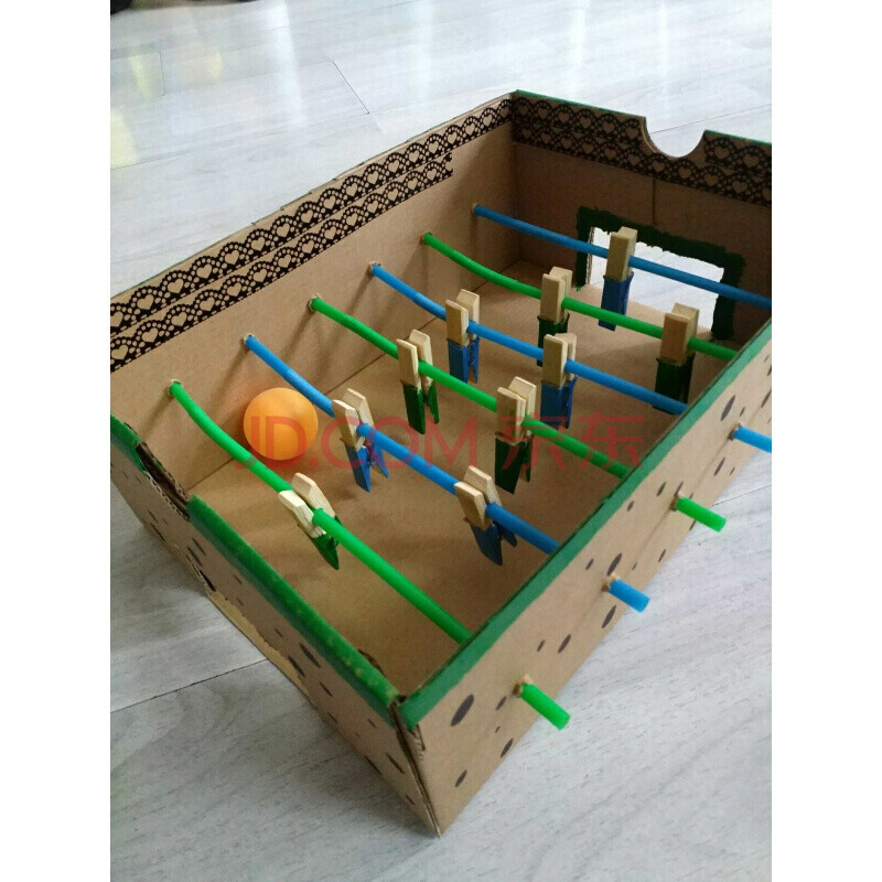 幼儿废旧物品手工制作 足球机手工教具 幼儿diy玩具 纸盒手工 成品