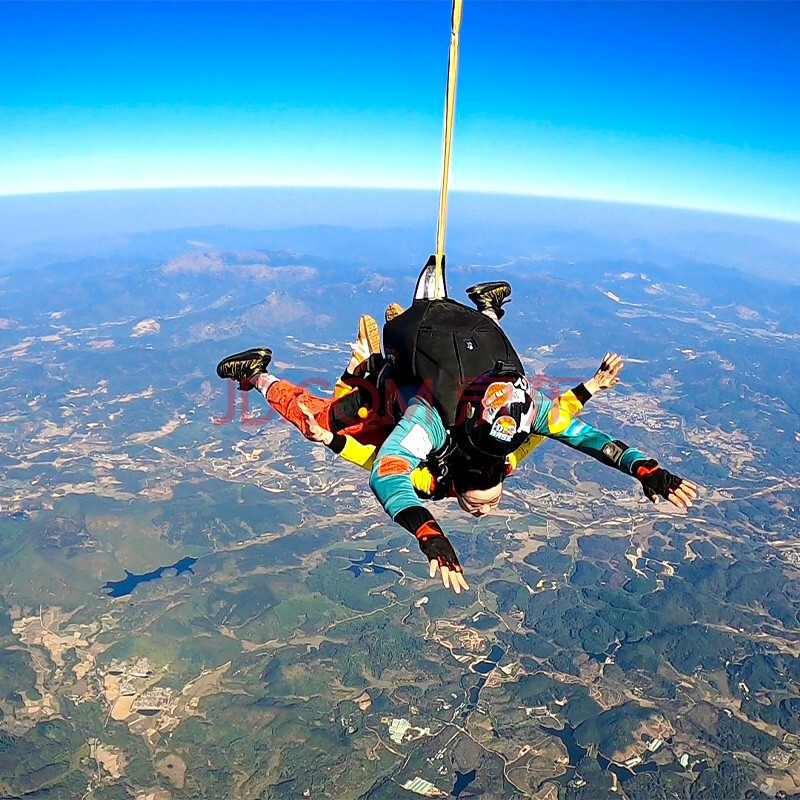 中国广东跳伞广州增城3000米高空跳伞教练双人国内跳伞 跳伞 第三方