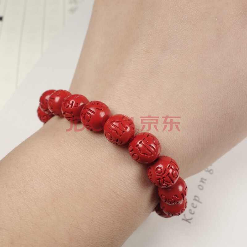 红色的小珠子手链很贵(红色珠子的手链是什么材质)