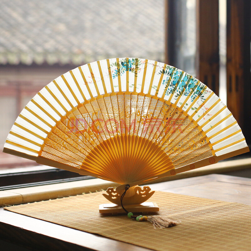苏州礼品扇手绘工艺扇中国风真丝扇子折扇日用扇古风竹扇折叠女扇