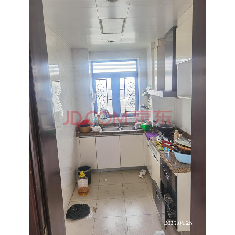 【心怡半岛花园】被执行人郝云名下位于东莞市沙田镇临洋路8号心怡半岛花园8幢住宅楼2601的不动产