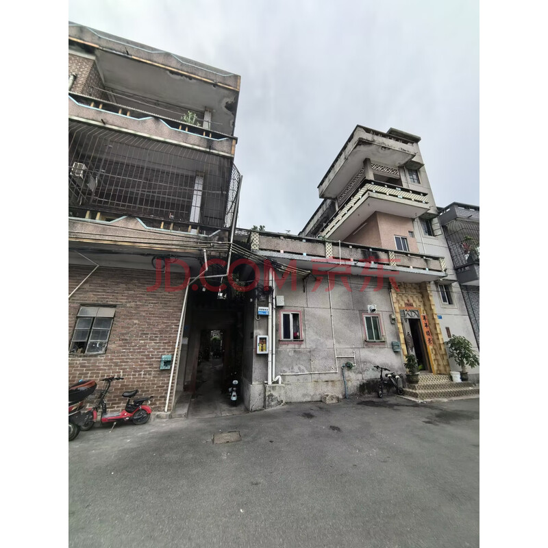 【桥头新屋自建房】东莞市厚街镇桥头新屋门前一路二巷8号的土地使用权及地上建筑物(仅限所在村集体经济组织成员购买)