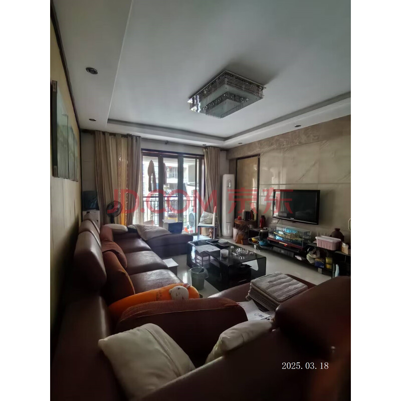 【东港城商住区】被执行人邓映红名下位于东莞市沙田镇中心区东港城商住区(二期)3区2栋2单元802的不动产及家电家具