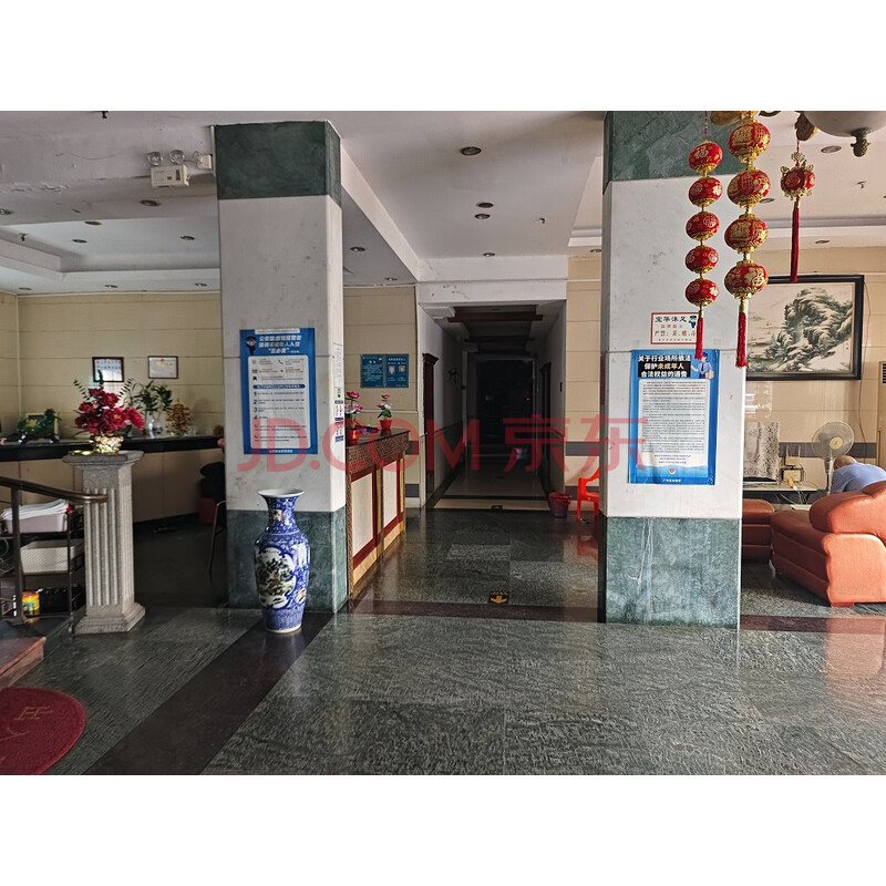 【宝华商业中心商铺】东莞市石碣镇崇焕西路宝华商业中心C栋一、二层