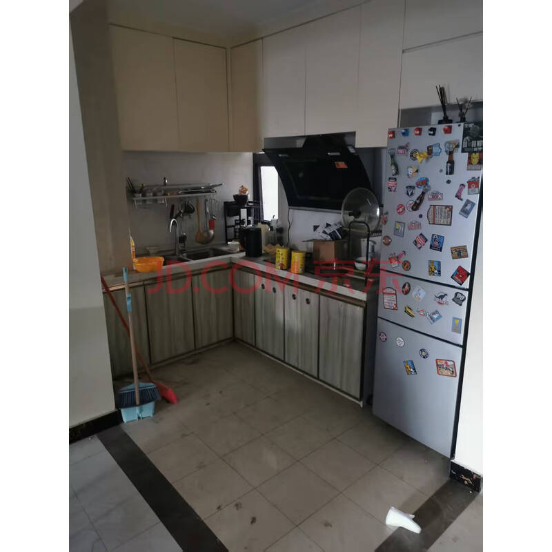 【厚街万达广场】被执行人曹珩名下位于广东省东莞市厚街镇康乐北路6号厚街万达广场9幢704的不动产