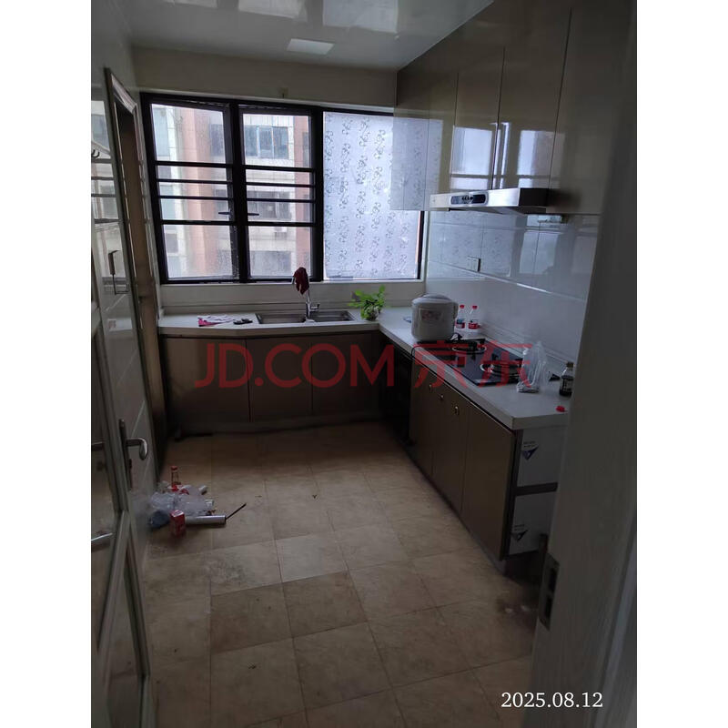 【君汇半岛花园】被执行人郑瑞莲名下位于东莞市道滘镇滨江东路1号君汇半岛花园214栋1单元1602的不动产