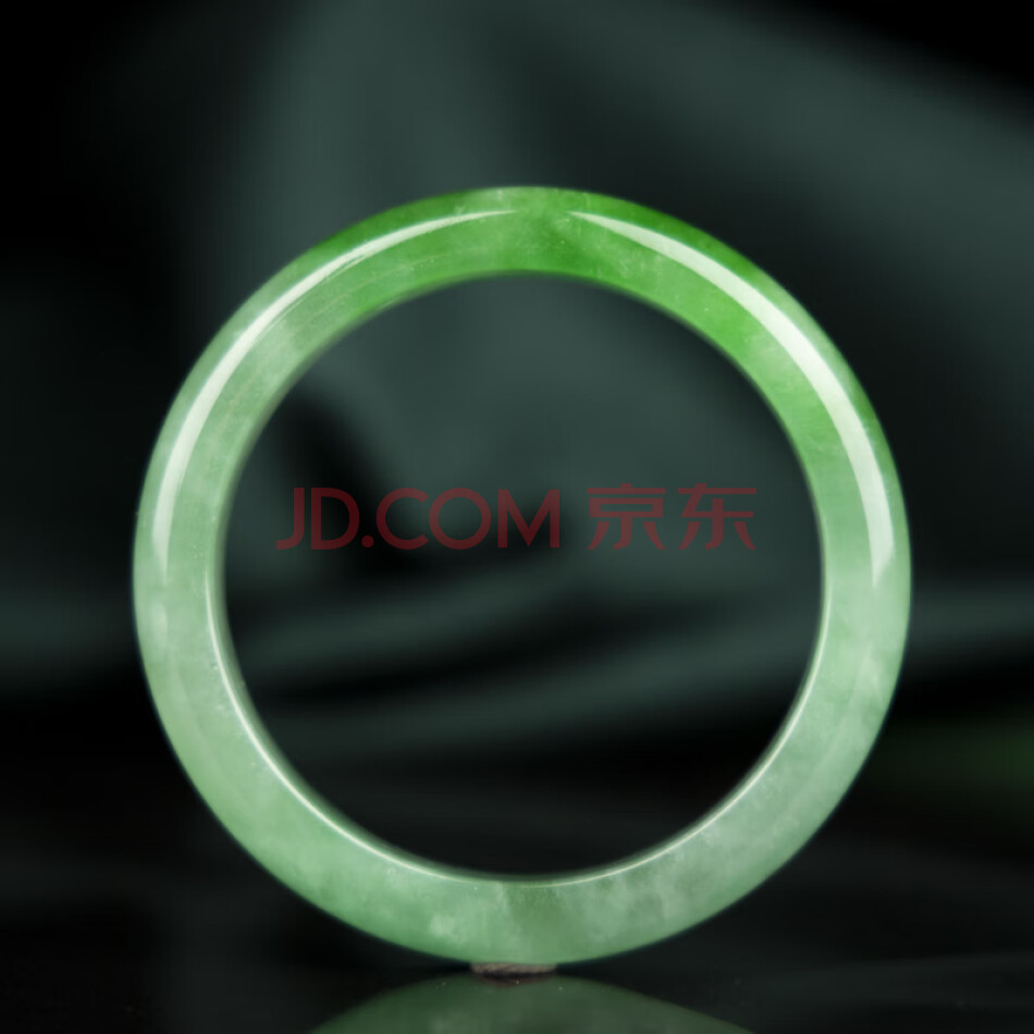 SJC35号：OV16糯冰种飘绿翡翠（处理）手镯