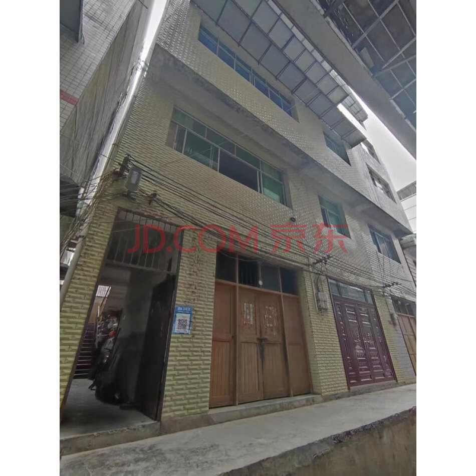 新晃侗族自治县晃州镇新建路138号房产