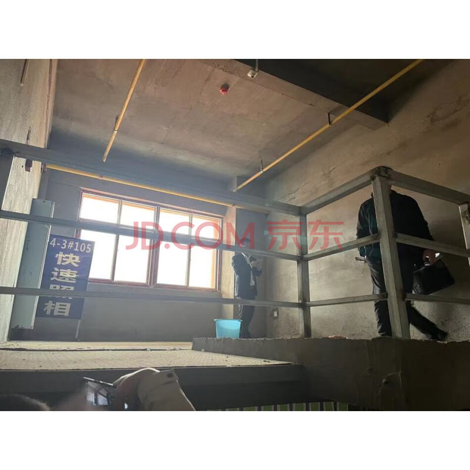 蕲春县漕河镇十里铺村鄂东农副产品大市场4-3#楼102铺的房产