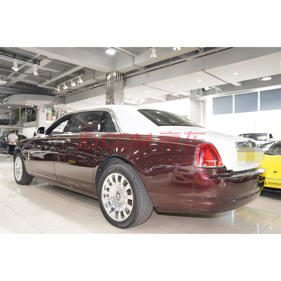 关于一台2012款 古思特 6.6T 加长版 二手车