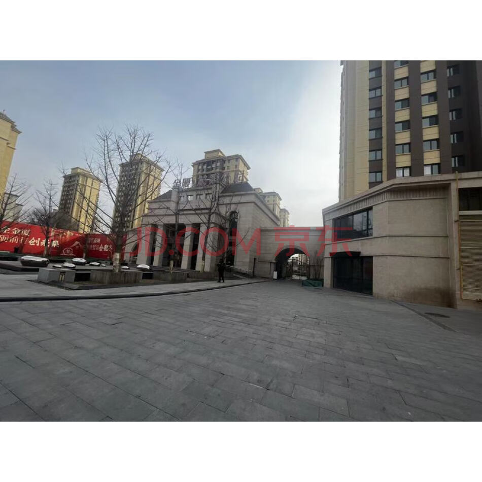 天津市宝坻区铭邸世家花园11-1-101号不动产及地下车位、地下工具间