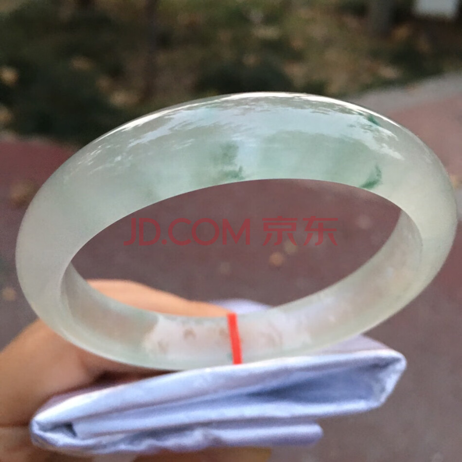 查封资产A5667珍藏翡翠冰透飘绿手镯一只 处理