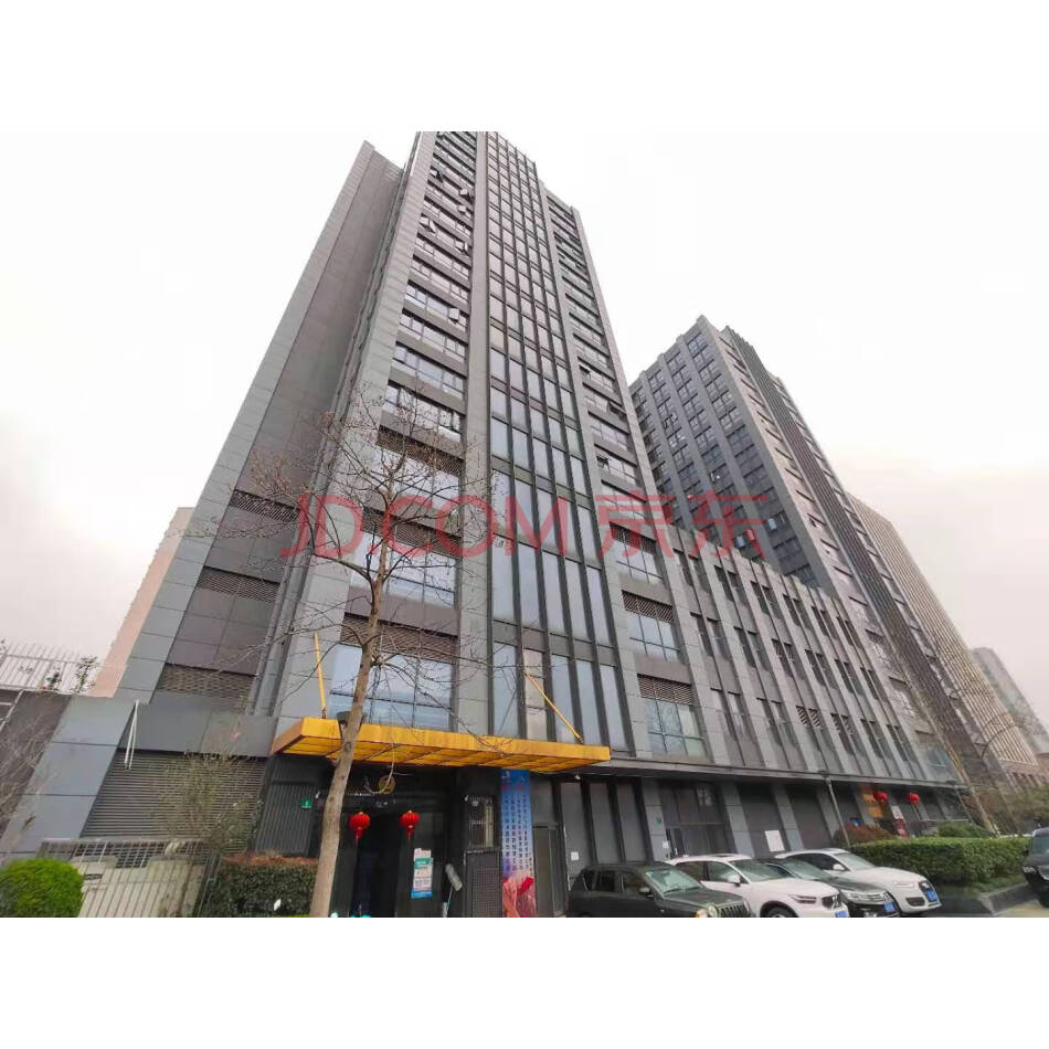 朝南，独立卫生间，水电路1422号。