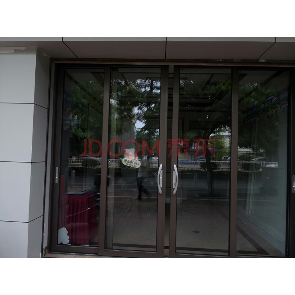 云浮市市区金山小区兴云西路首层东边的房产
