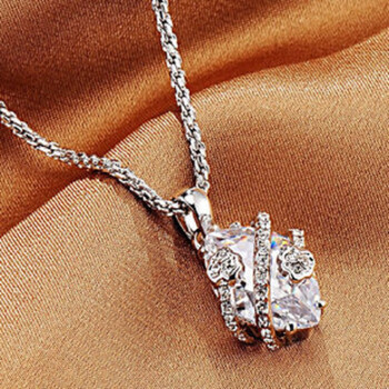 伊泰莲娜 心系玻璃湖 项链 合金镀金