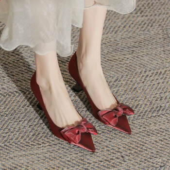 水晶鞋低根鞋婚鞋新娘鞋伴娘鞋蝴蝶结尖头鞋2023新款百搭法式少女红色