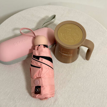 蕉下胶囊黑胶晴雨伞搭配星巴克幸运金款桌面杯套装