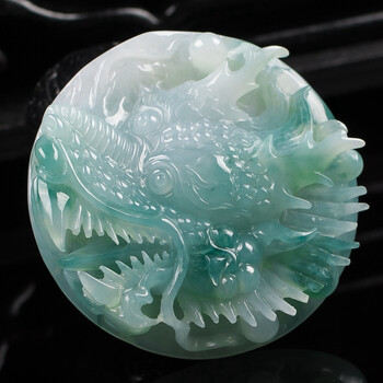 起鸿珠宝-翡翠龙头吊坠66.96g