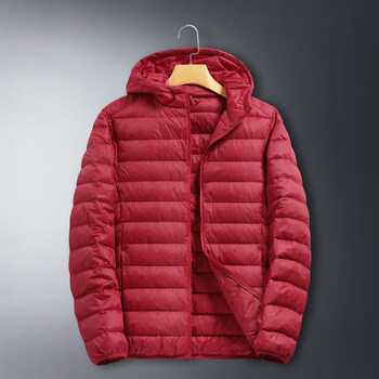 大鹅轻薄连帽羽绒服男短款冬季保暖外套鸭绒国潮时尚轻薄短款酒红色