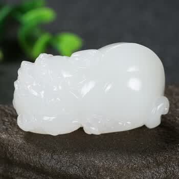 中国玉雕艺术大师王山 和田玉羊脂玉 招财进宝貔貅挂件 40.